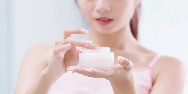 Góc thắc mắc thường gặp về việc dùng kem dưỡng da ban ngày