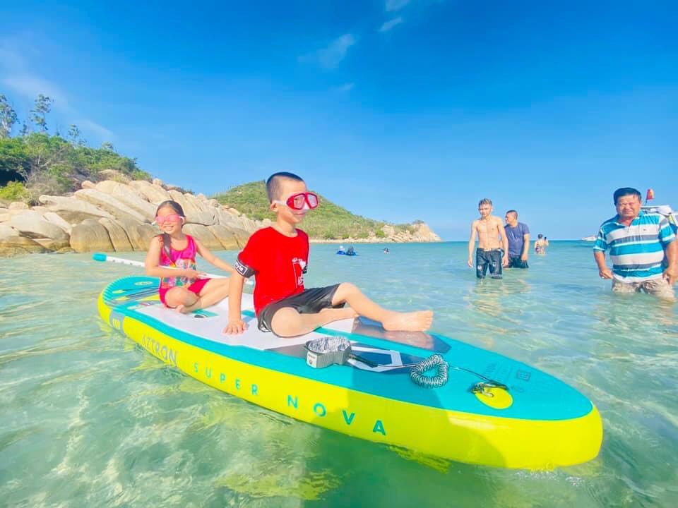 Những tệp khách đi Đảo Bình Hưng